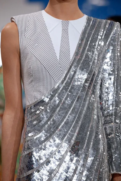 Look 34